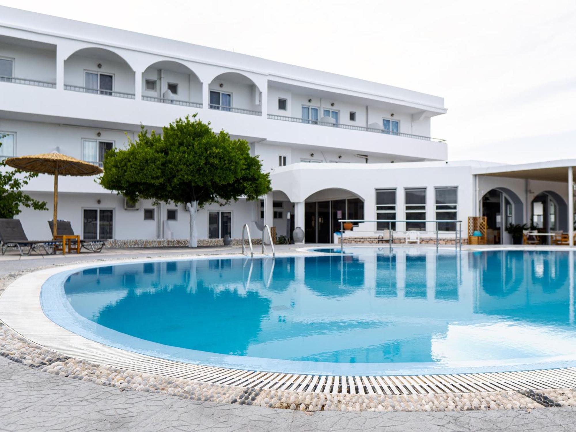 Manos Pension Фаліракі Екстер'єр фото