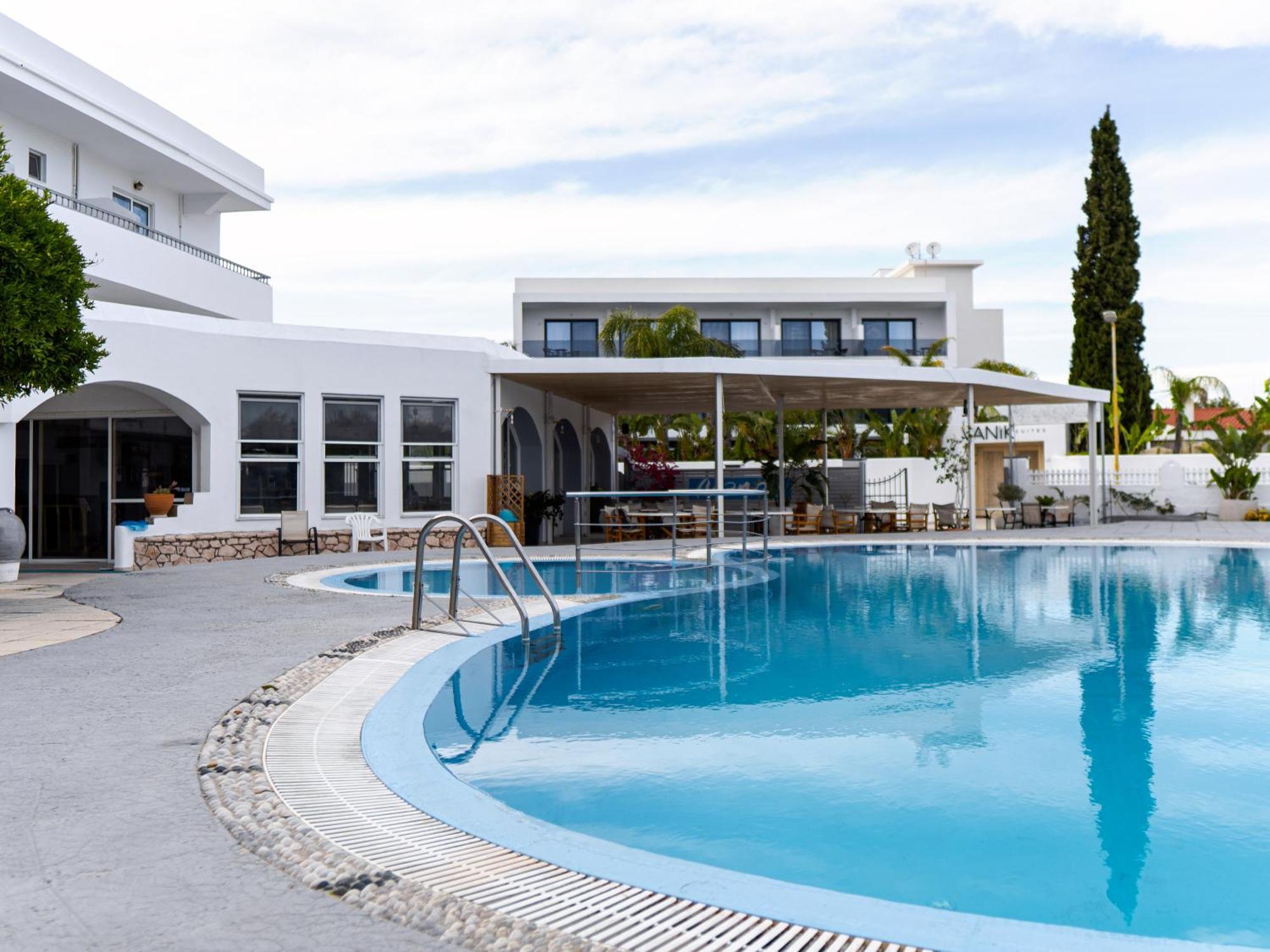 Manos Pension Фаліракі Екстер'єр фото