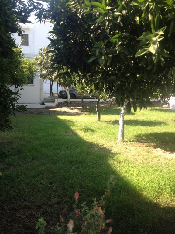 Manos Pension Фаліракі Екстер'єр фото