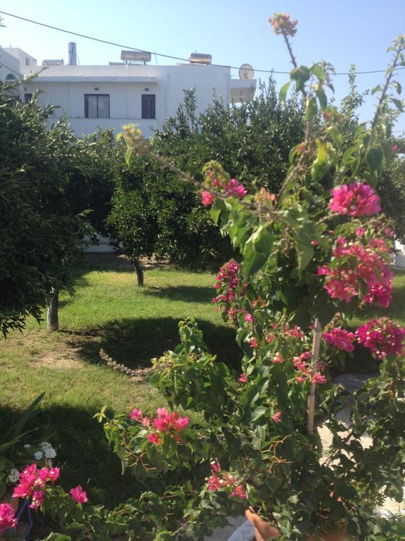 Manos Pension Фаліракі Екстер'єр фото